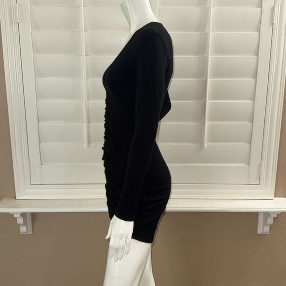 Reformation Cally Dress Black - Picture 5 of 11